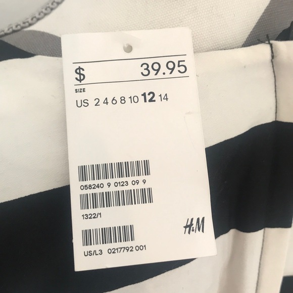 H&M Monochrome Dress - Picture 5 of 5